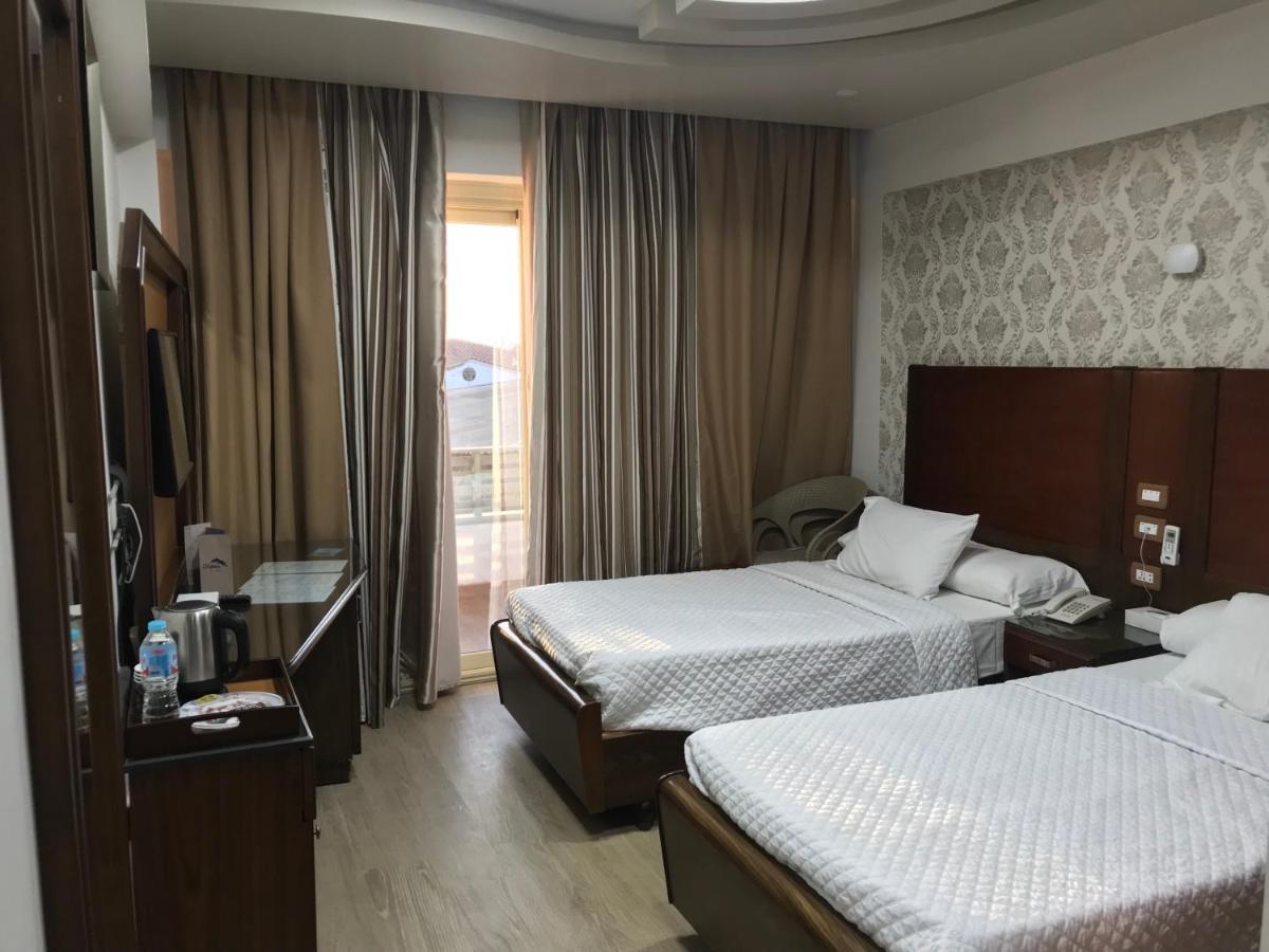 Dolphin Ras El-Bar Hotel מראה חיצוני תמונה